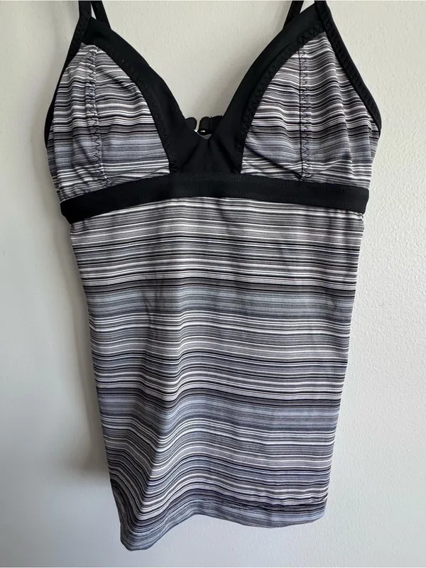 Athleta Black and Gray Striped Tankini Swim Top XS - Image 7