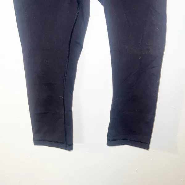 Lululemon women’s black cropped high waisted leggings - Image 3