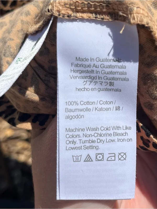 J.Crew Women’s 100% Cotton Leopard Long Sleeve Tissue Weight Turtleneck Size M - Image 4