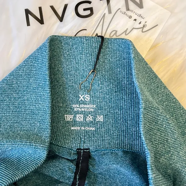 Nvgtn Nwt Xs Teal Scrunch Shorts - Image 4