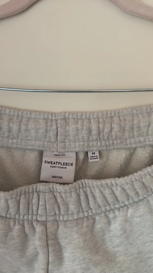 Aritzia Cargo Sweatpants Cozy Fleece Mega - Image 3