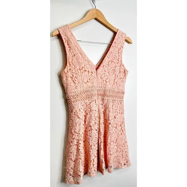 Francesca’s Mini‎ A-line Dress Floral Lace Sleeveless Size Medium - Image 3