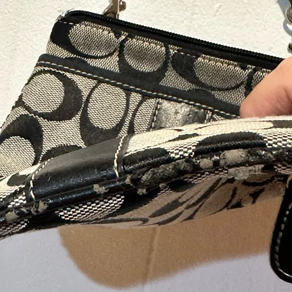 Coach cross body purse - Image 7