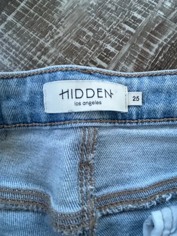 Hidden Jeans - Image 3