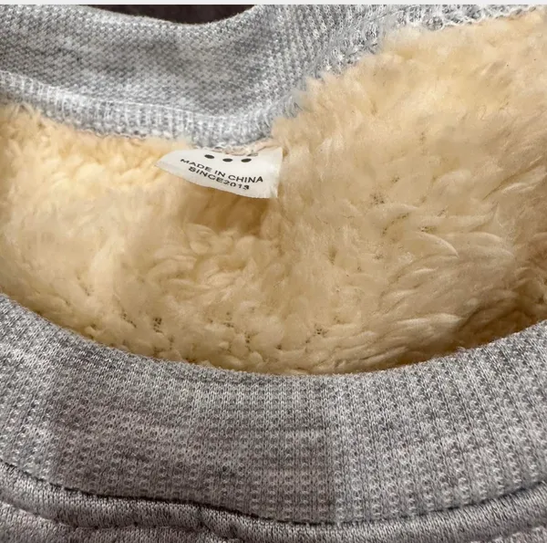 Men gray crew neck thermal sweatshirt with faux fur inside size medium - Image 7