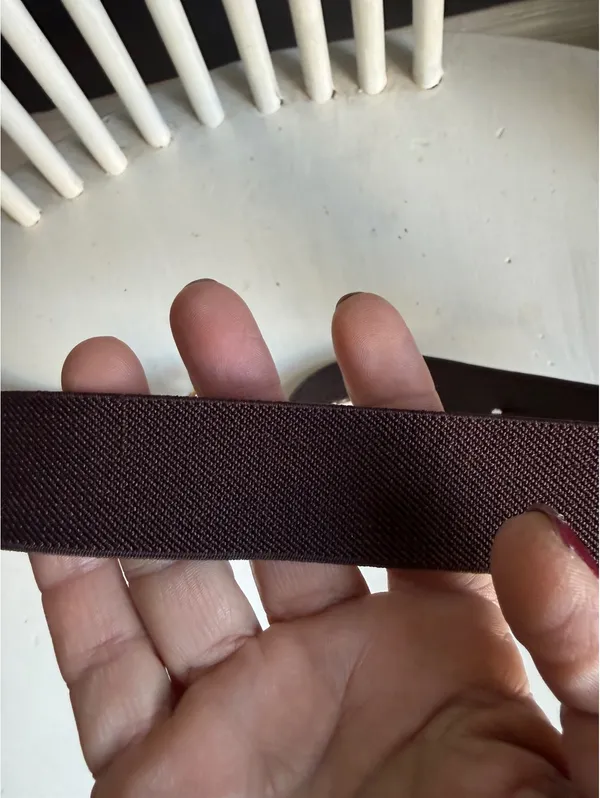 Ellen Tracy Brown Leather and Elastic Waist Belt with Gold Buckle - Size Small - Image 4