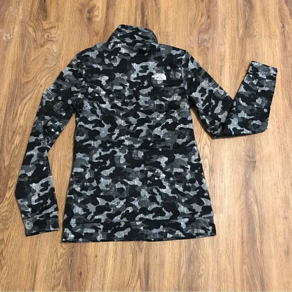TNF The North Face active jacket top long sleeve windbreaker size XS womens - Image 6
