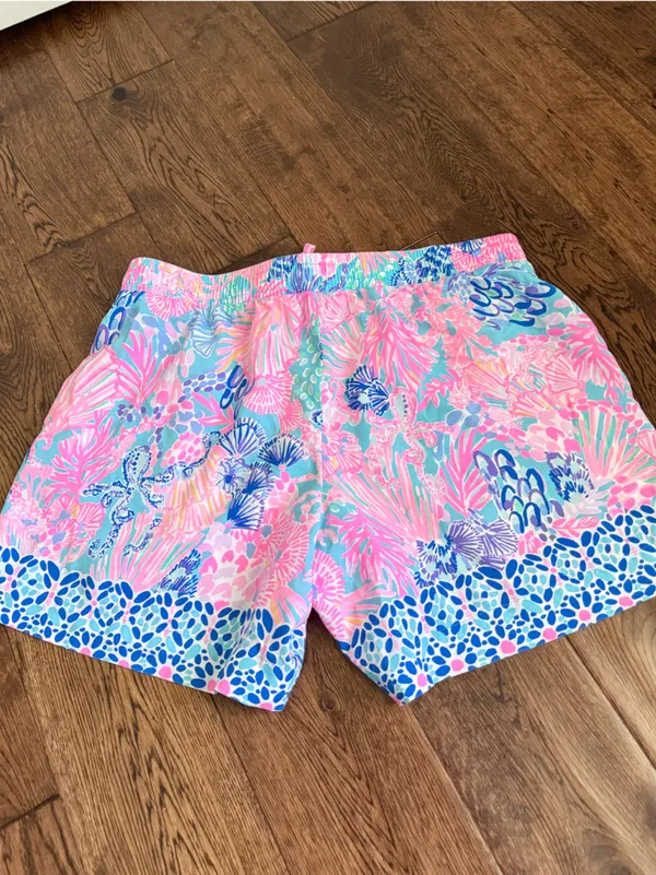 Lilly Pulitzer Shorts - Image 7