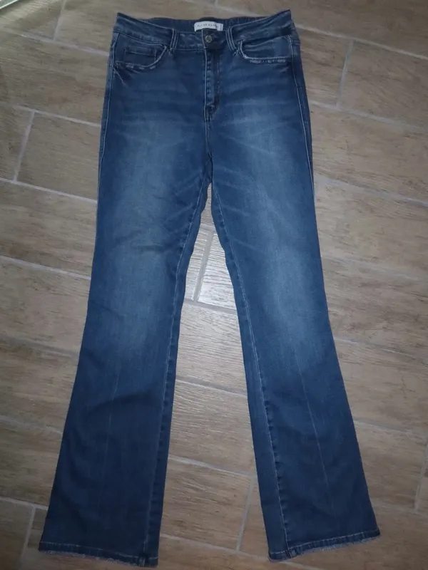 Vervet Flying Monkey High-Rise Flare Jeans in Dark Blue Wash - Image 5