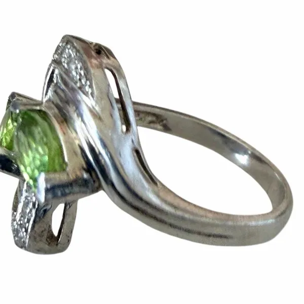 925 Sterling Silver Green Peridot Style Two Stone Bypass Ring - Image 7