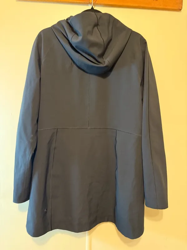 Lululemon Womens 12 Glyde Along Softshell Waterproof - Image 9