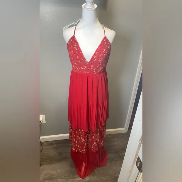 Free People x Fame Women's Kayla Maxi Gown Red Pleated Sunflowers Size 6‎ - Image 2