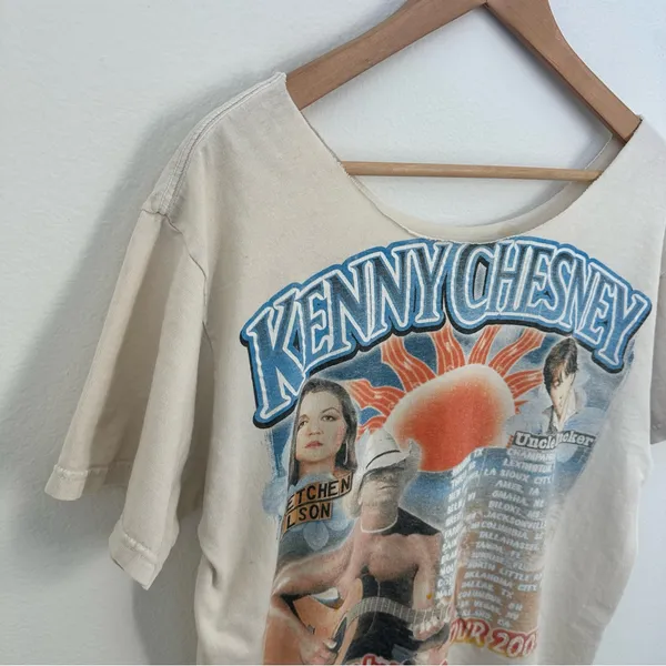 Vintage Kenny Chesney Off the Shoulder T-shirt - Image 6