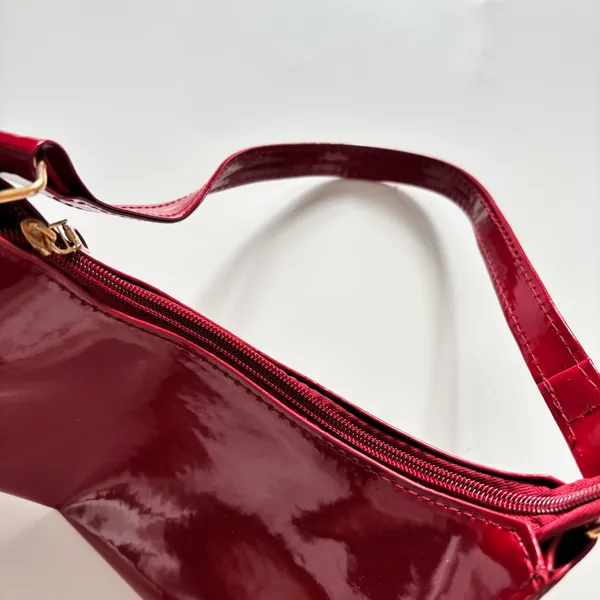 burgundy shoulder bag with gold zipper - Image 4