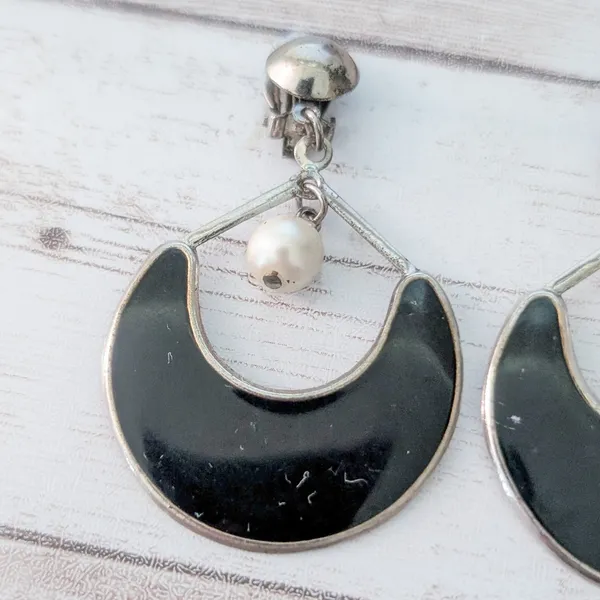 Vintage Clip On Earrings Very Large Black & Faux Pearl Dangle - Condition Issues - Image 5