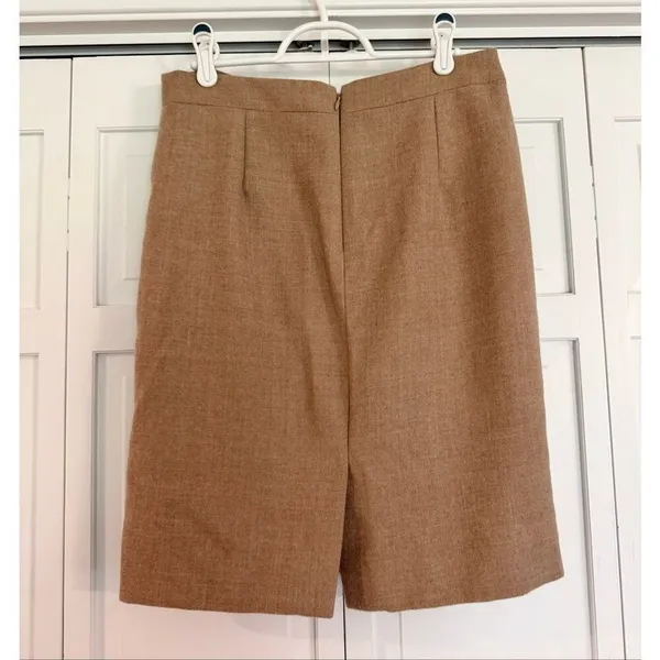 J.crew Camel100% wool No. 2 pencil skirt size 6 petite - Image 3