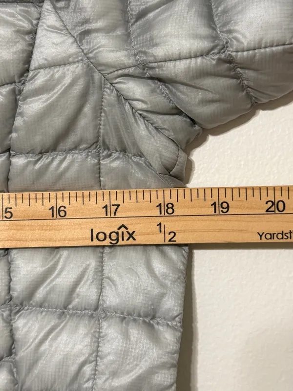 The North Face Thermoball Quilted Puffer Jacket Womens Small Silver Full Zip TNF - Image 8
