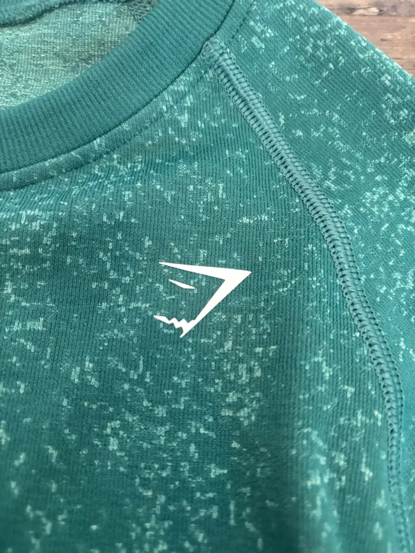 Gymshark Cropped Long Sleeve Top - Image 4