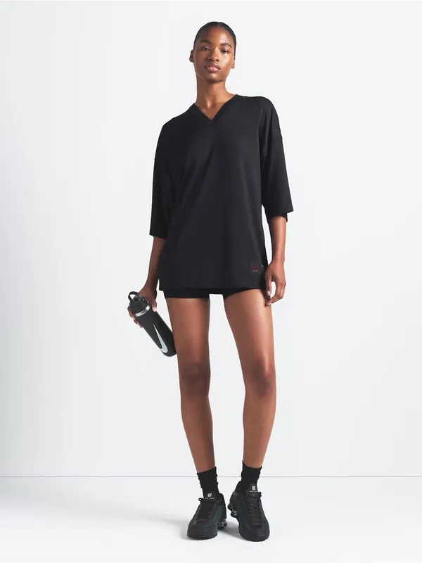 NWT Nike Skims Airy V-neck oversize short sleeve tee size xxs obsidian - Image 2