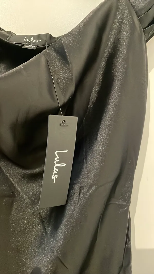 Lulus Never Worn, Long Black Formal Dress - Image 4