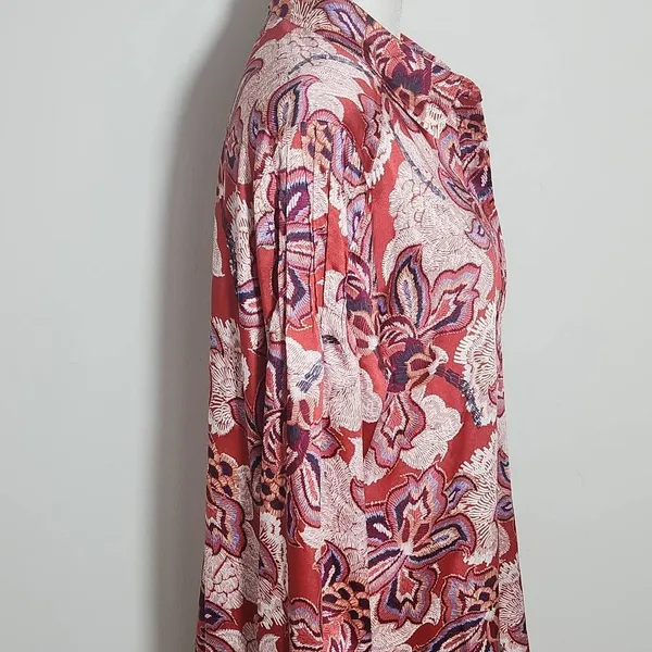 Chico's Red Satin Paisley Blouse with Ruffled Cuffs Size Medium Colorful Blouse - Image 5