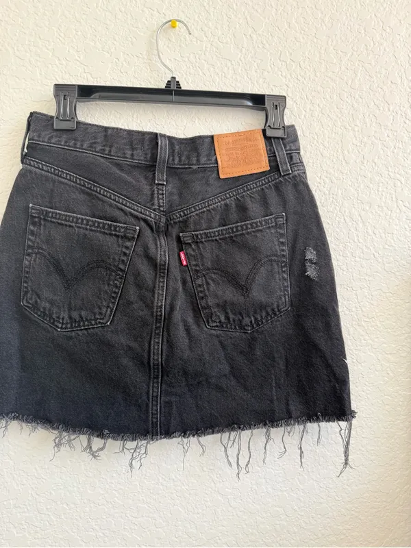Levi's‎ Ribcage Skirt Denim Jean Black Frayed Hem Mini Skirt Size 28 - Image 6