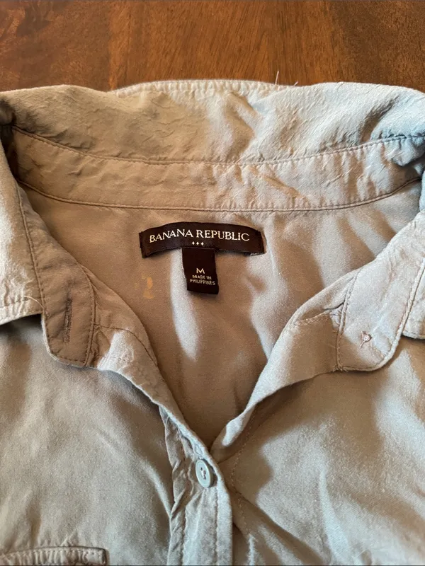 Banana Republic Women's Button-Down Shirt in Grayish Green - Image 2