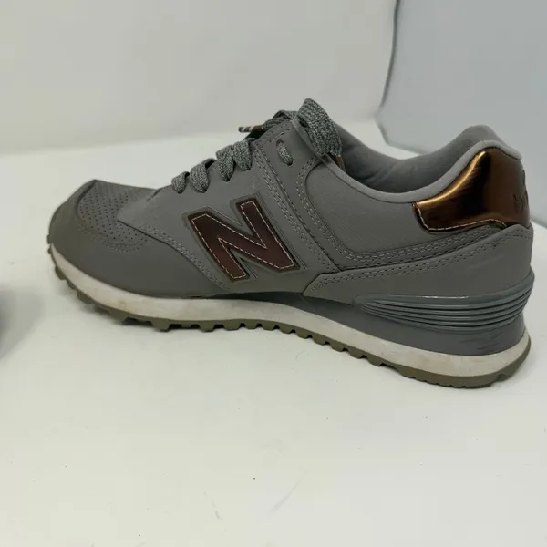 New Balance 574 Sneaker Grey Copper Metallic Women Size 7.5 - Image 6