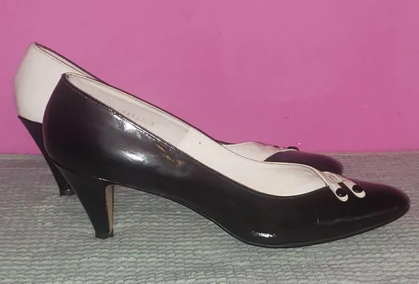 Vintage De Liso 2.5 inch Black and white Heels size 8 - Image 4