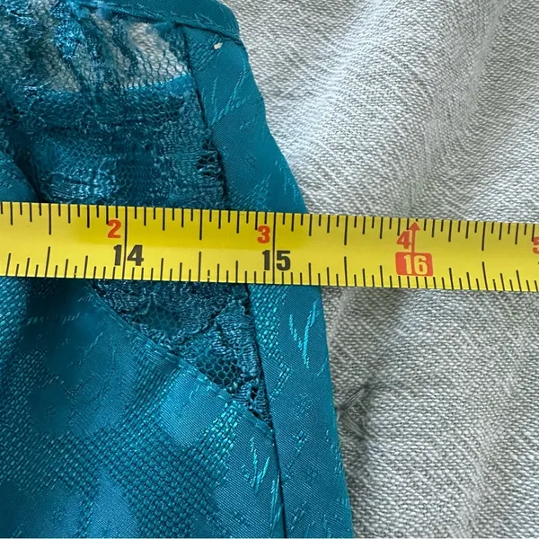 Victoria's Secret Vintage Gold Label Teal Lace Camisole Medium - Image 4
