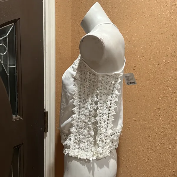 Ecote white spaghetti strap top nwt - Image 3