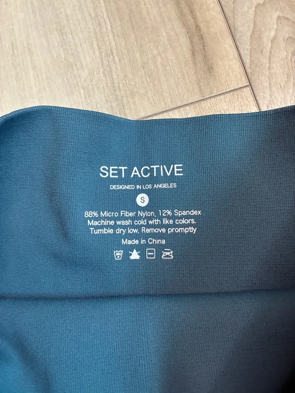 Set Active Sculptflex bike shorts size small teal  - Image 3