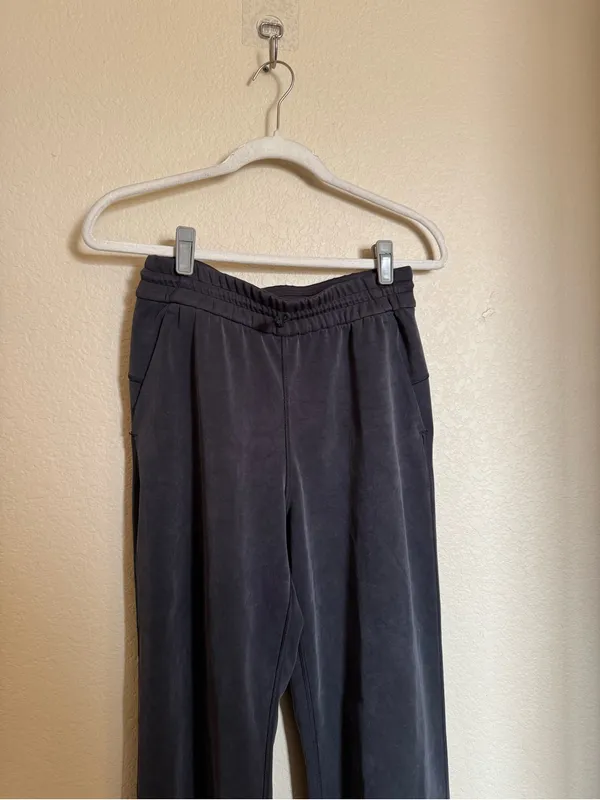 Lululemon Softstreme Straight-Leg High-Rise Pants Sz 8 Charcoal Black - Image 4