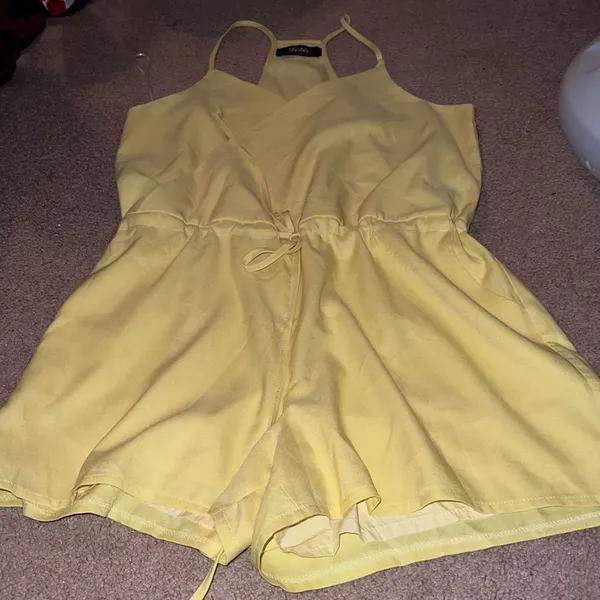 ‎Lulus large yellow romper - Image 3