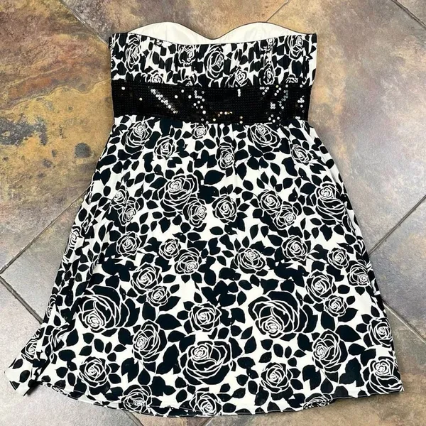 White House Black Market Silk Floral Sequined Sleeveless Mini Dress 12 - Image 9