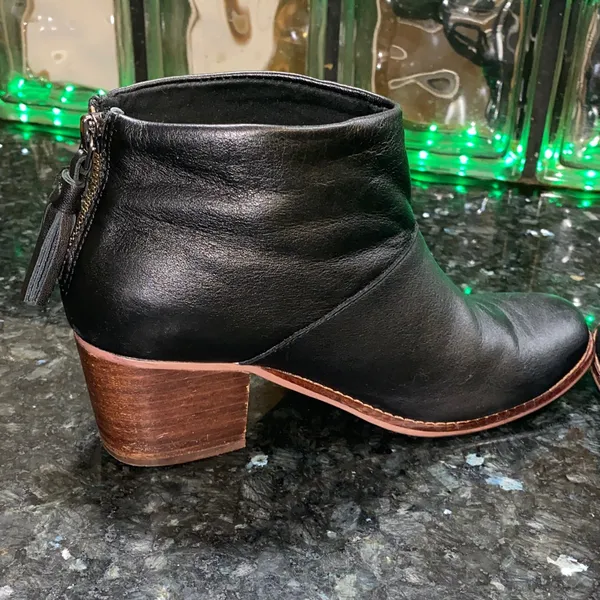 Toms Carpe Diern Leila Black Ankle Booties with Brown Heel Size 7 - Image 6