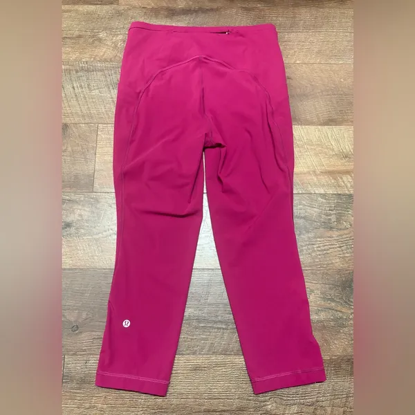 Lululemon Swift Speed High Rise Crop Leggings Size 8 - Image 2