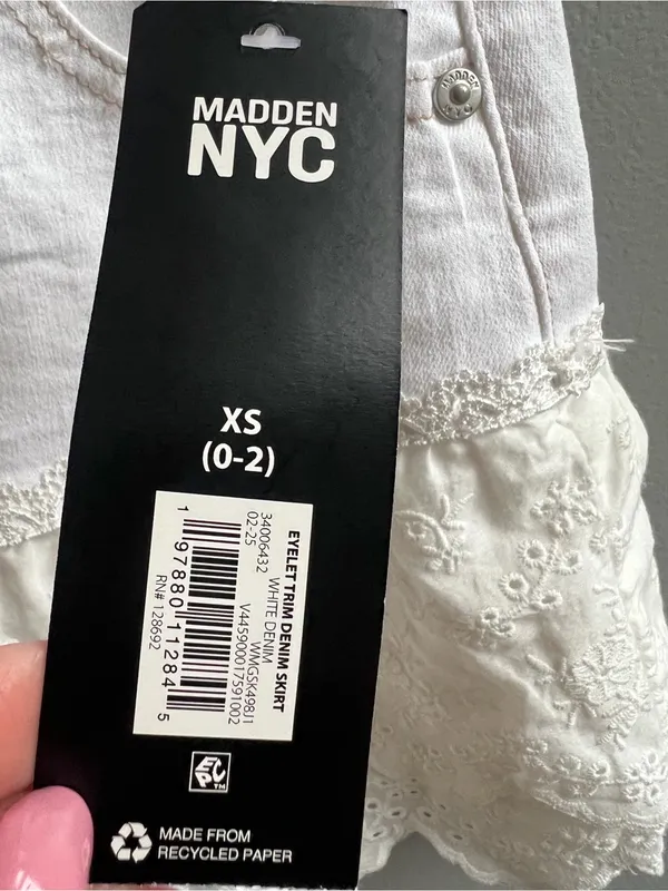 Madden NYC NWT White Eyelet Denim Skirt Y2K New Size XS - Image 6