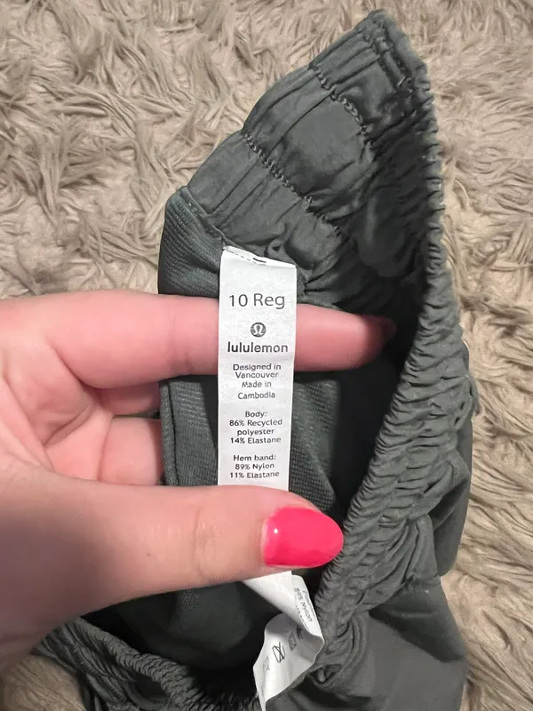 Lululemon Hotty Hot Short 2.5” - Image 4