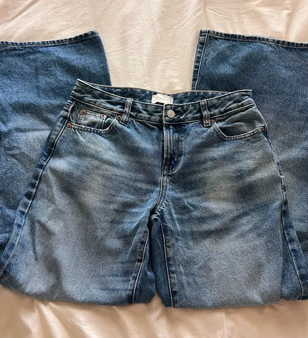 PacSun Casey Low-Rise Baggy Jeans Medium Indigo - Image 3