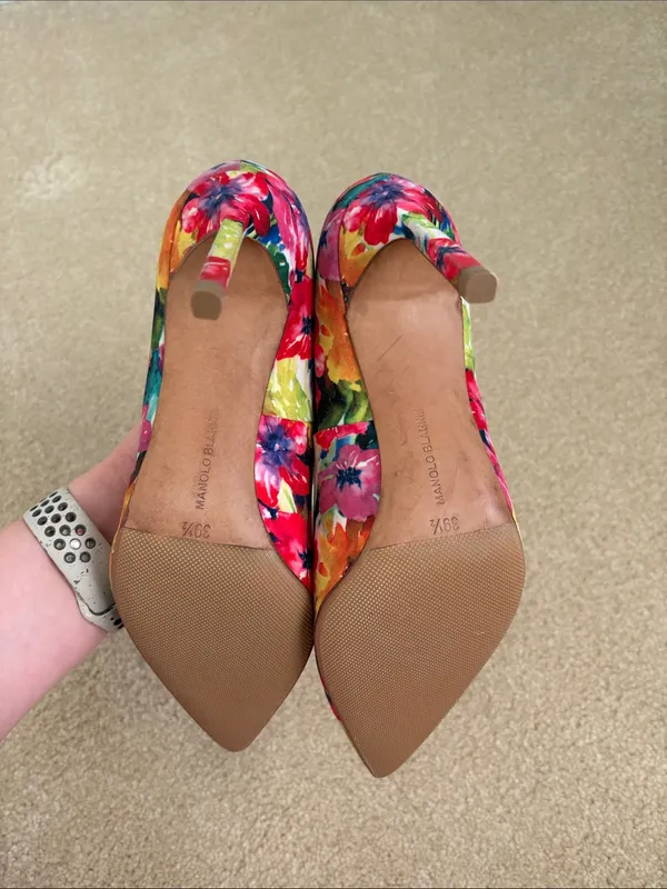 Manolo Blahnik BB Pumps Heels Women’s 39.5 9.5 Floral Stiletto Pink Red Satin - Image 5