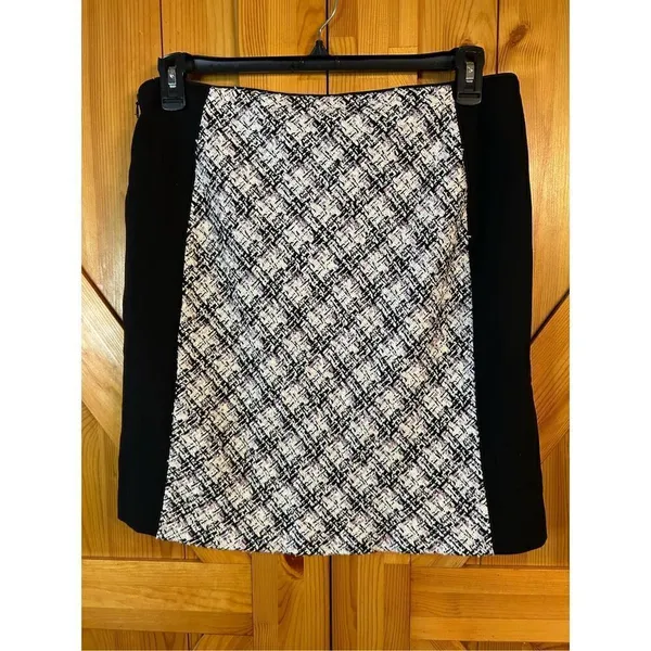White House Black Market Ponte Tweed Lilac Black Pencil Skirt size 14 (0650) - Image 2