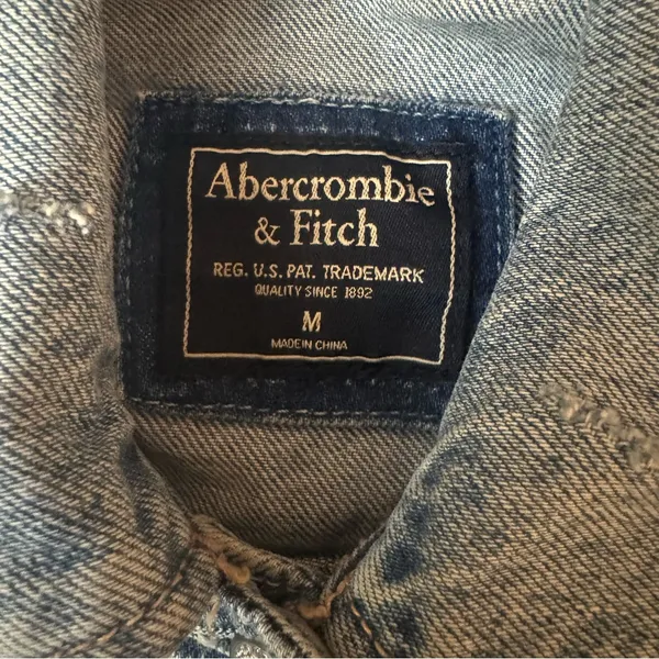 Abercrombie and Fitch Patchwork denim jacket cropped trucker jean jacket size M - Image 10