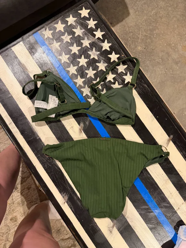 Hollister Ribbed Bikini Set Olive Green Large Top XL Bottom Like New - Image 4