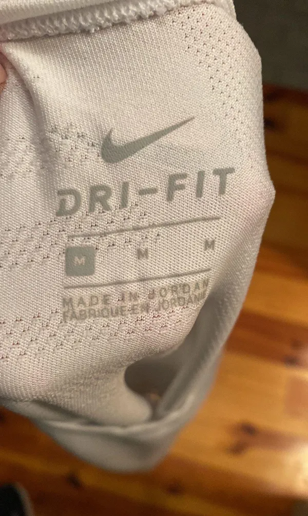 Nike Tank Medium - Image 4