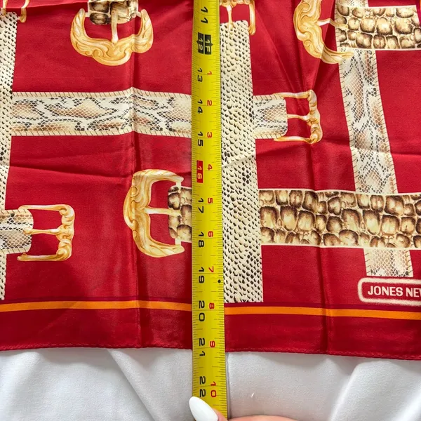 Vintage Jones New York Red 100% Silk Square Scarf Belt Buckle Print 21x21 Luxury - Image 4
