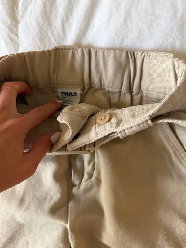 Aritzia TNA Cargo Pants - Image 4