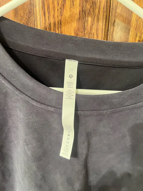 Lululemon sweater - Image 4