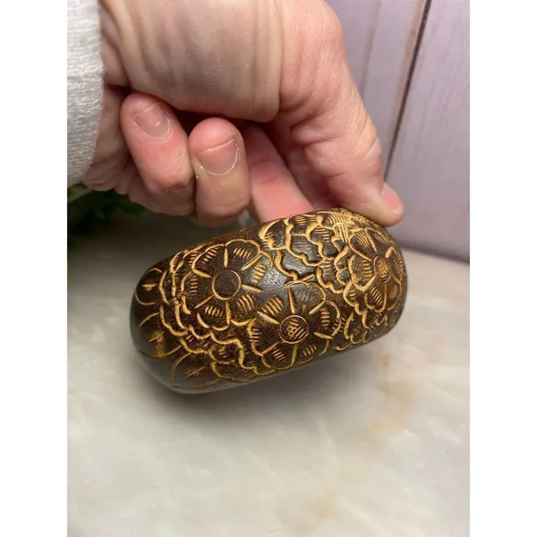 Natural wooden floral carved bangle bracelet - Image 6