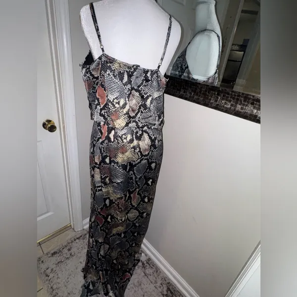Stunning snake print multi color boutique maxi dress See and Be Seen size large - Image 7